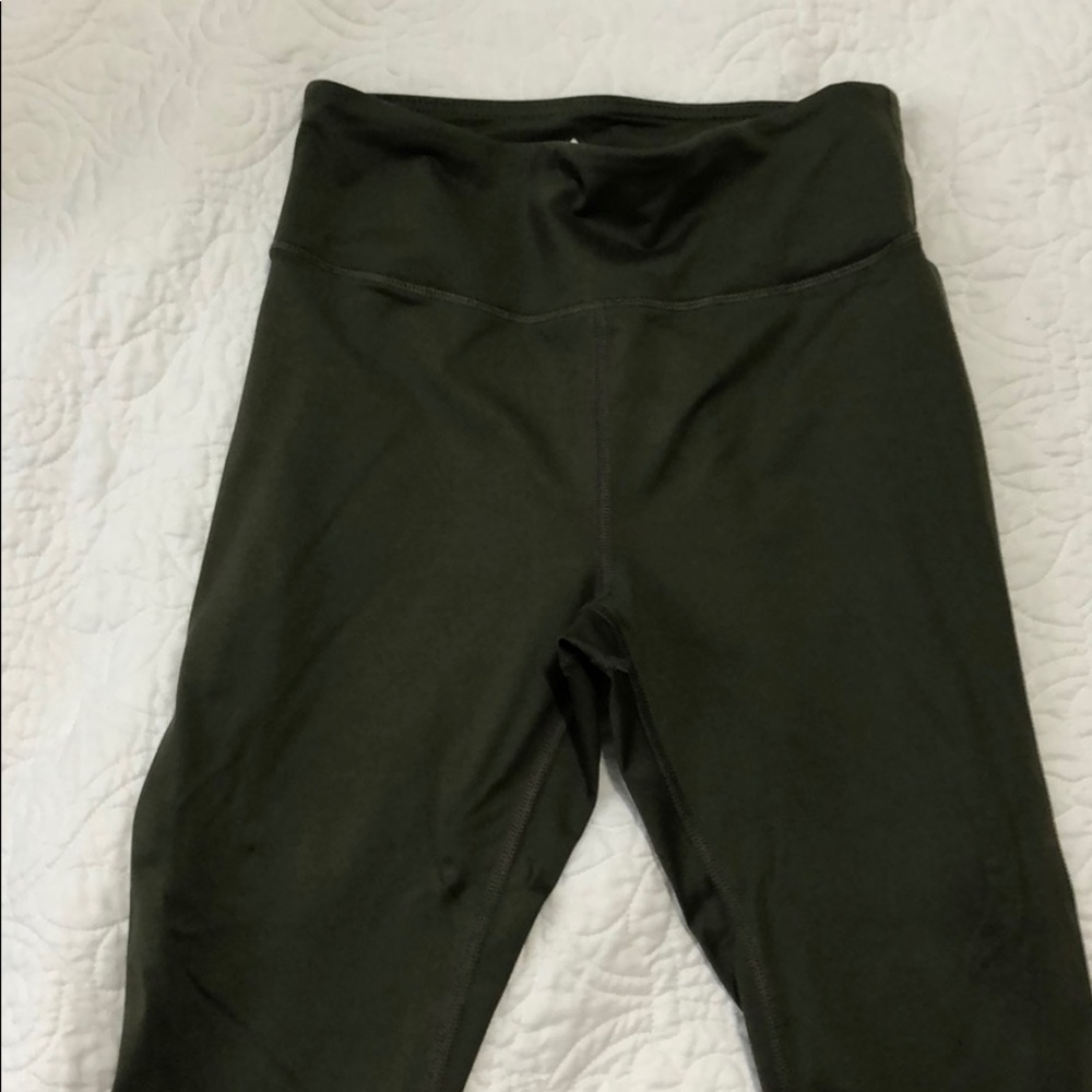 Forever 21 cropped legging